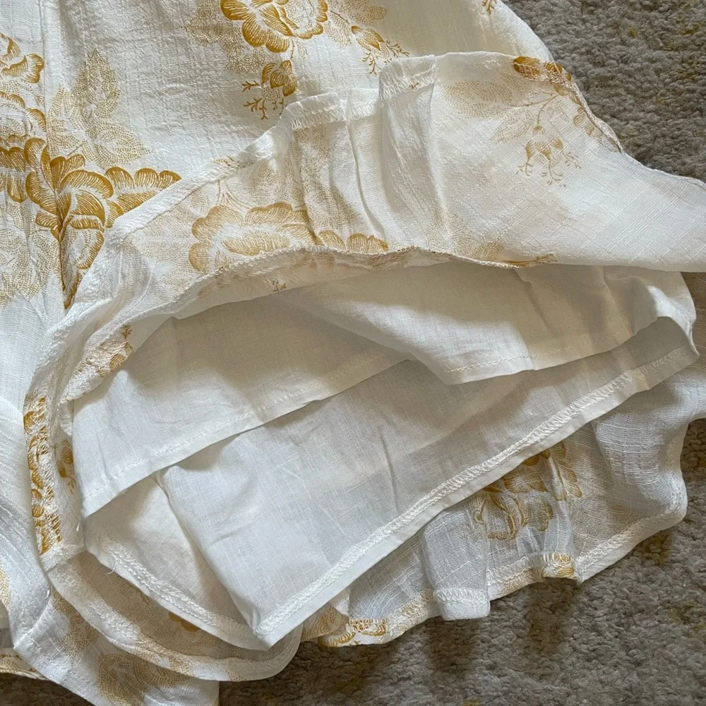 Hello Molly White and Gold Floral Jumpsuit - Picture 2 of 6